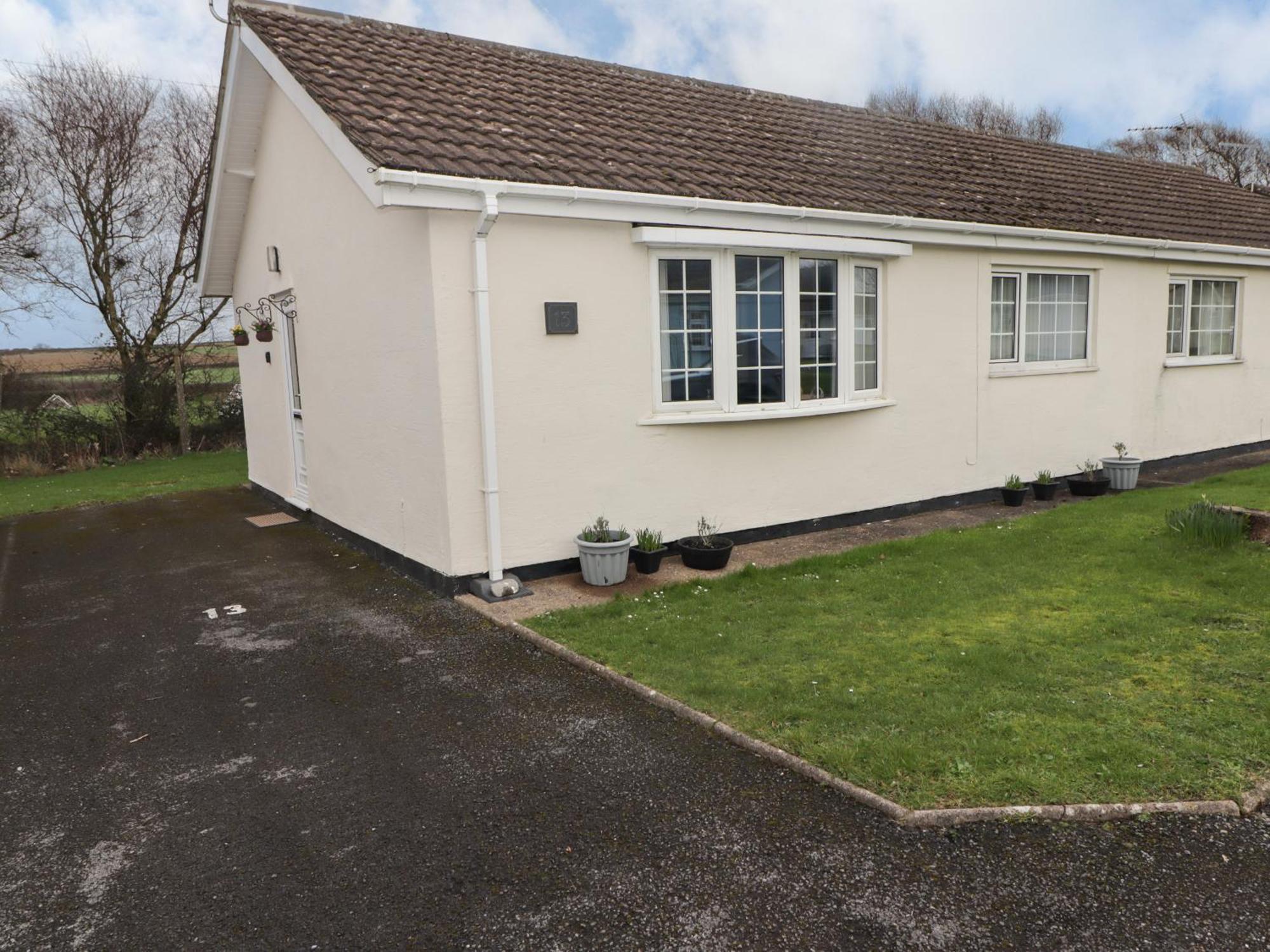 13 Gower Holiday Village Swansea Eksteriør bilde