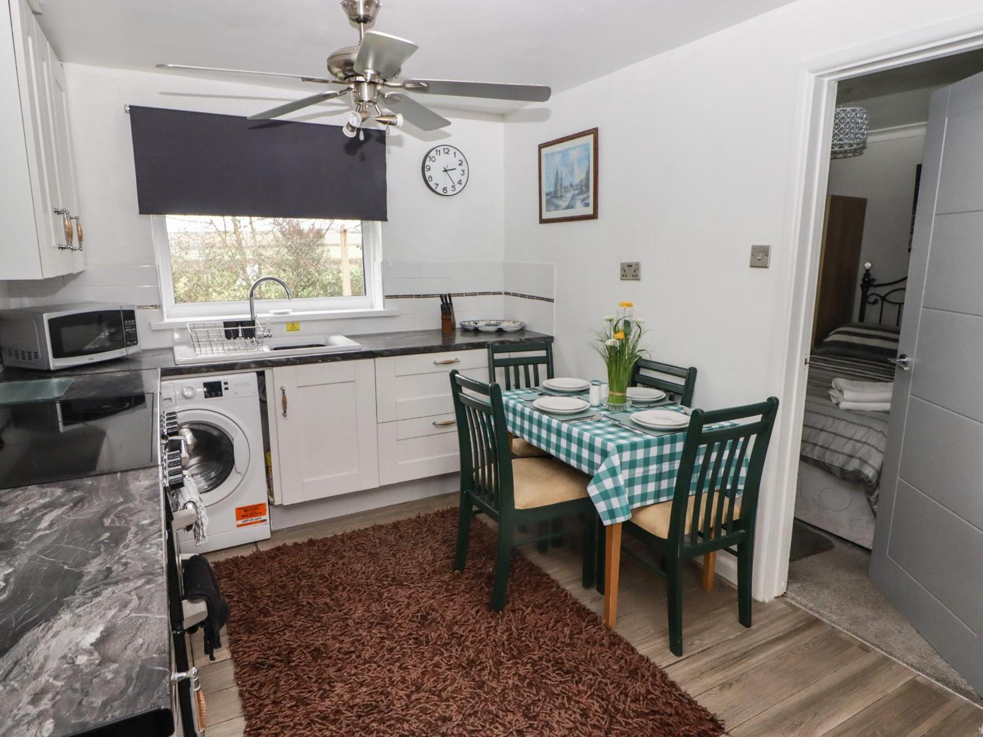 13 Gower Holiday Village Swansea Eksteriør bilde